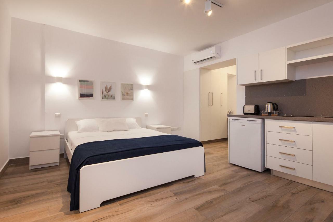 The Jolo Apartment Limassol Exterior photo